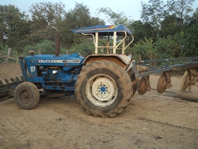 FORD  เครื่องดีมากครับระบบผานก็ดีมากครับราคาคุยกันได้ครับ