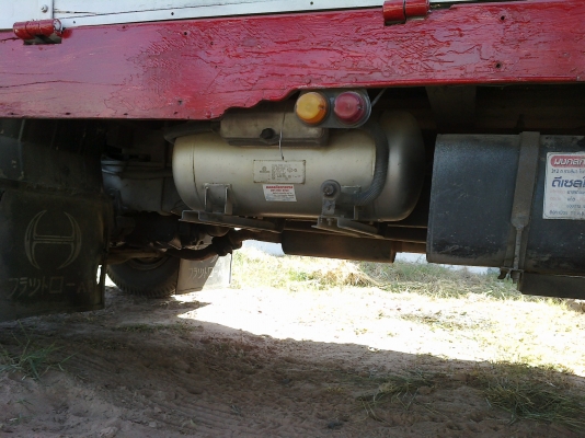 เก็บไว้บรรทุกปุ๋ย HINO KM350 เครื่องDQ100 110ม้า หน้า F หลังF ยางดี7เส้น เก็บไว้บรรทุกปุ๋ย HINO KM350 เครื่องDQ100 110ม้า หน้า F หลังF ยางดี7เส้น