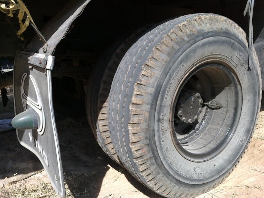 เก็บไว้บรรทุกปุ๋ย HINO KM350 เครื่องDQ100 110ม้า หน้า F หลังF ยางดี7เส้น เก็บไว้บรรทุกปุ๋ย HINO KM350 เครื่องDQ100 110ม้า หน้า F หลังF ยางดี7เส้น