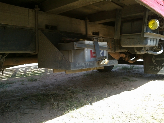 เก็บไว้บรรทุกปุ๋ย HINO KM350 เครื่องDQ100 110ม้า หน้า F หลังF ยางดี7เส้น เก็บไว้บรรทุกปุ๋ย HINO KM350 เครื่องDQ100 110ม้า หน้า F หลังF ยางดี7เส้น