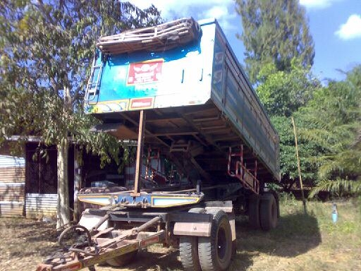 ขาย หางพ่วง 2 เพลาดั๊ม อู่ไทยเทลเลอร์ / กระบะยาว 6.0 เมตร / ปี 49