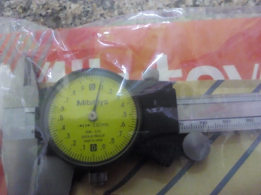 เวอร์เนีย เป็นแบบหน้าปัดเข็มนาฬิกา mitutoyo 6 นิ้ว ใหม่ๆ เที่ยงตรง