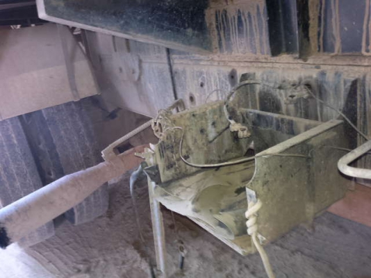 รถมิตซู 10 ล้อดั๊ม FN527 - TF     220 แรงม้า  ซีรี 3900   สนใจติดต่อ 081 - 6079515