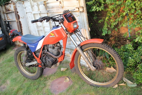 honda tlr 200 เซียงกง ประกอบใหม่ สภาพดีมาก honda tlr 200 เซียงกง ประกอบใหม่ สภาพดีมาก
