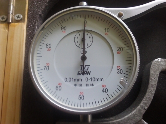 เครื่องวัดความหนาสิ่งของ วัดได้หนา 10 มม.ความละเอียด 0.01มม.วัดได้เร็วแม่นย่ำ