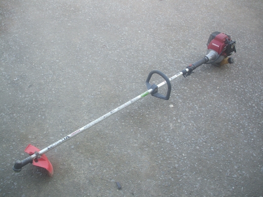 ขายเครื่องตัดหญ้าสะพายบ่า HONDA 4จังหวะ