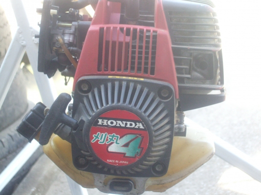 ขายเครื่องตัดหญ้าสะพายบ่า HONDA 4จังหวะ
