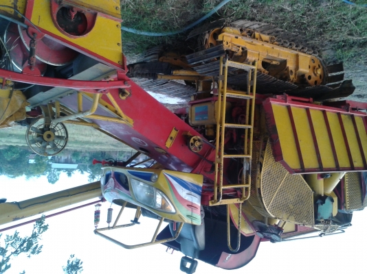 ราคาคุยกันได้ขายถึงวันที่2 ต.ค 57นี้ก่อนลงเกี่ยวข้าวรถเกี่ยวข้าวเกษตรพัฒนา รุ่นเงินมี(เปลี่ยนช่วงล่างใหม่หร้อมเปลี่ยนน้ำมันไฮโดรลิก