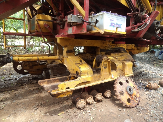 ราคาคุยกันได้ขายถึงวันที่2 ต.ค 57นี้ก่อนลงเกี่ยวข้าวรถเกี่ยวข้าวเกษตรพัฒนา รุ่นเงินมี(เปลี่ยนช่วงล่างใหม่หร้อมเปลี่ยนน้ำมันไฮโดรลิก