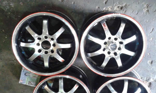 ขายแม็กขอบ 15 ก้านยก 4 รู 100/114 ขายแม็กขอบ 15 ก้านยก 4 รู 100/114