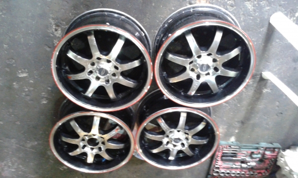 ขายแม็กขอบ 15 ก้านยก 4 รู 100/114