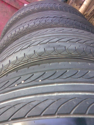 ยาง ขอบ14 ขนาด 185 65 14 ราคา 400 บาท