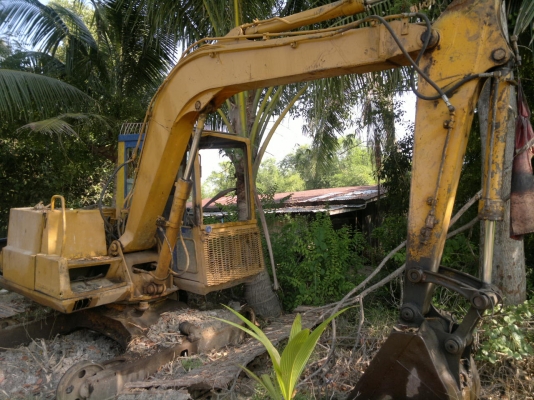 ขายรถแบคโฮ KOMATSU PC-60-5 รถใช้งานได้