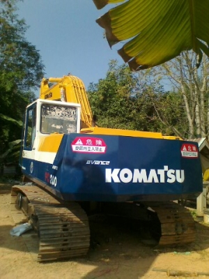 ขายรถแบคโฮ KOMATSU PC-200-5 ไฟฟ้ามี เครื่องดี ปั้มแรง ไฟฟ้าเต็ม รถสวย พร้อมใช สนใจโทรจองด่วน