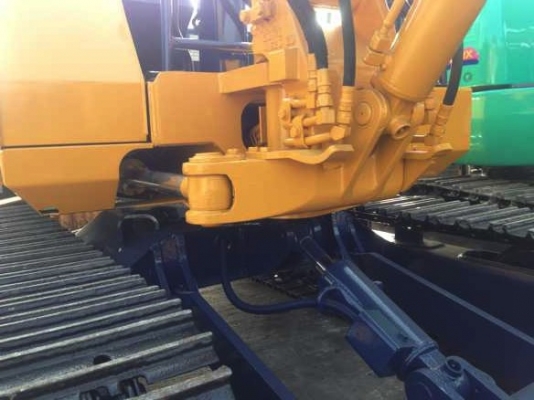 ต้องการขายรถแบ็คโฮ Komatsu pc20-6  ไม่แพง