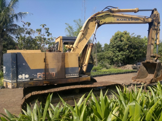 ขายรถแบคโฮ KOMATSU PC-120-2 เอกสารเล่มทะเบียน รถสวยประมาณ 80\% lสนใจโทร