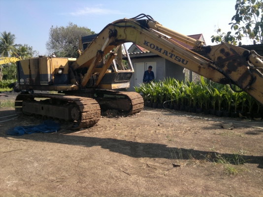 ขายรถแบคโฮ KOMATSU PC-120-2 เอกสารเล่มทะเบียน รถสวยประมาณ 80\% lสนใจโทร