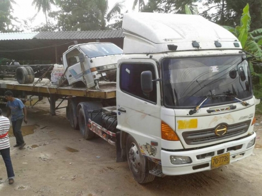 ขาย HINO MEGA หัวลาก ปี 48 เครื่อง 260 แรงม้า หางยาว 12 เมตร ของ บ.สามมิตรมอเตอร์ วิ่ง 500,000 กิโลเมตร
