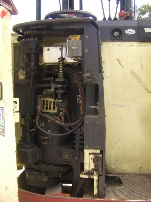 โฟกค์ลิฟต์ไฟฟ้าแบบยืน1ตันยี่ห้ออิชิยูเสาสูง3เมตรงายาว1.10เมตรแบตสวยราคา75,000บาทfrom japan