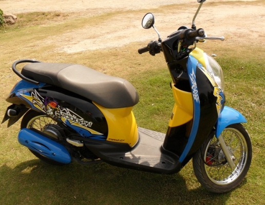 ขาย สกูปี้ไอ Scoopy-i2012 สีน้ำเงิน-ดำ สีสวยทั้งคัน จดทะเบียนปี 2012  เครื่องเดิมๆ แน่นๆใช้งานน้อยวิ่ง 3,600 กมเท่านั้นเพียง29,500 บT. 081-1917015
