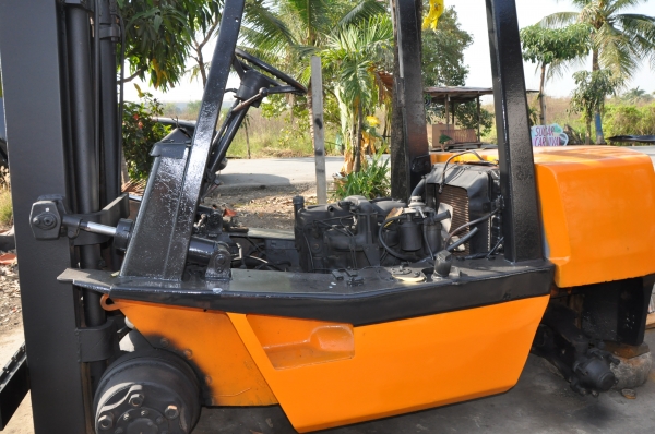 รถโฟร์คลิฟท์ TOYOTA  3 ตัน เกียร์ออโต้ เครื่องดีเซล พร้อมใช้งานเลย