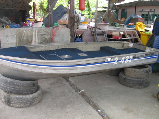 เรืออลูมาใหม่12ฟุต พื้นปูเต็ม