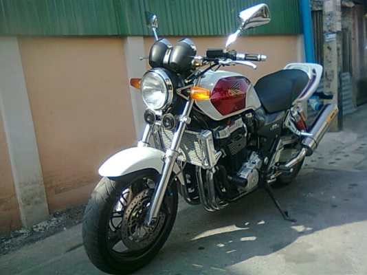 (ขี่ไปขายไปคับ)cb1300 ปี99 เเต่งสวยๆสดๆ inv.+สรรพสามิตแท้ๆรับแลกเทริน์ทุกรุ่นคับ (ขี่ไปขายไปคับ)cb1300 ปี99 เเต่งสวยๆสดๆ inv.+สรรพสามิตแท้ๆรับแลกเทริน์ทุกรุ่นคับ