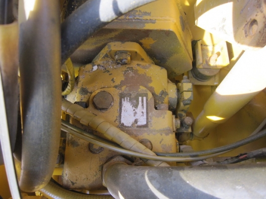 ขาย รถบด KOMATSU 4 ตัน รุ่น JV40  มือสองญี่ปุ่น