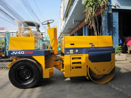 ขาย รถบด KOMATSU 4 ตัน รุ่น JV40  มือสองญี่ปุ่น