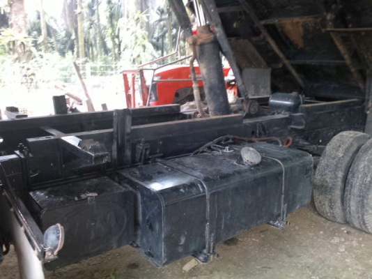 รถฮีโน่ 6 ล้อดั๊ม 150 แรงม้า ปี 51 สนใจติดต่อ 081 - 6079515 รถฮีโน่ 6 ล้อดั๊ม 150 แรงม้า ปี 51 สนใจติดต่อ 081 - 6079515