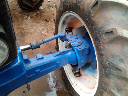 FORD 3930 NEW HOLLAND - 2 เพลา สภาพดีมากสวยจัดทั้งคันเหมือนใหม่ 60 แรง เกียร์ 8X8 เครื่องแรงดีกำลังไม่ตก ปั๊มเช็คใหม่เอี่ยม อุปกรณ์ครบ ยางสภาพดี 80\% เอกสารครบถูกต้องพร้อมใช้งานได้เลยครับ