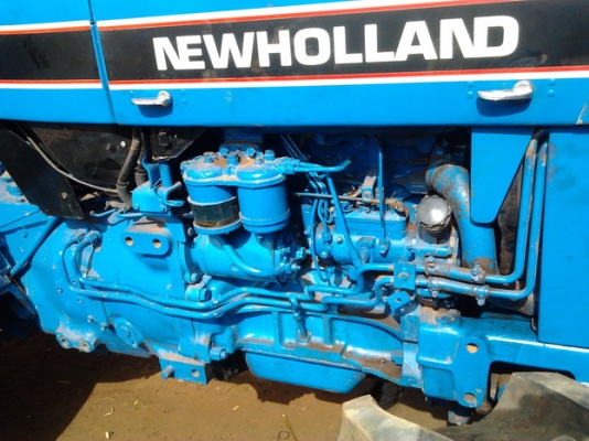 FORD 3930 NEW HOLLAND - 2 เพลา สภาพดีมากสวยจัดทั้งคันเหมือนใหม่ 60 แรง เกียร์ 8X8 เครื่องแรงดีกำลังไม่ตก ปั๊มเช็คใหม่เอี่ยม อุปกรณ์ครบ ยางสภาพดี 80\% เอกสารครบถูกต้องพร้อมใช้งานได้เลยครับ