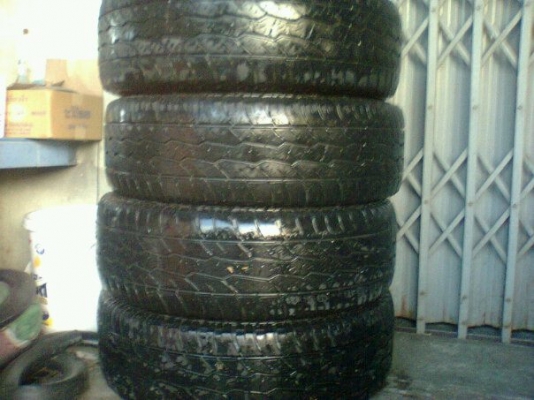 ขายยาง max xit 700 245/70/16 ปี 2010