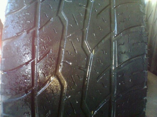 ขายยาง max xit 700 245/70/16 ปี 2010