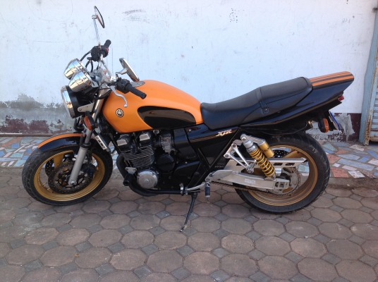ขาย Yamaha XJR ปี 2004 สีดำดุสักคัน กุญแจชิพ