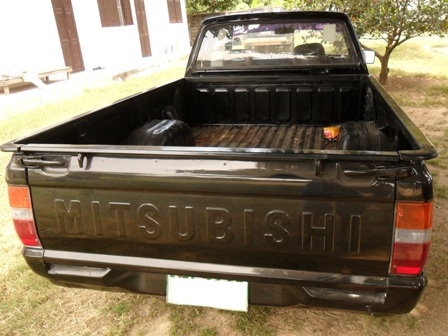 ขายรถกระบะ มิตซู ไซโคลนแค็ป(cab)เกียร์ธรรมดา+เครื่องดีเซล2500 สีดำ แซสซี+กระบะไม่มีผุ+เครื่อง-เกียร์ดี+เฟืองท้ายดี+พ.เพาเวอร์+แอร์เย็น 85,000 บ T. 081-1917015 ขายรถกระบะ มิตซู ไซโคลนแค็ป(cab)เกียร์ธรรมดา+เครื่องดีเซล2500 สีดำ แซสซี+กระบะไม่มีผุ+เครื่อง-เกียร์ดี+เฟืองท้ายดี+พ.เพาเวอร์+แอร์เย็น 85,000 บ T. 081-1917015