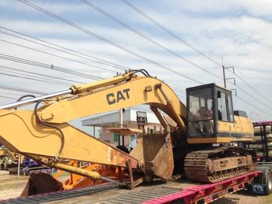 ขายรถแบ็คโฮ CAT E200B นำเข้าจากญี่ปุ่น มี VDO ครับ สภาพสวย คอนโทรลสั้น ติดต่อ 089-8368497/081-2990958