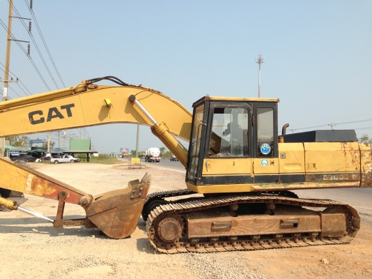 ขายรถแบ็คโฮ CAT E200B นำเข้าจากญี่ปุ่น มี VDO ครับ สภาพสวย คอนโทรลสั้น ติดต่อ 089-8368497/081-2990958