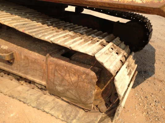 ขายรถแบ็คโฮ CAT E200B นำเข้าจากญี่ปุ่น มี VDO ครับ สภาพสวย คอนโทรลสั้น ติดต่อ 089-8368497/081-2990958