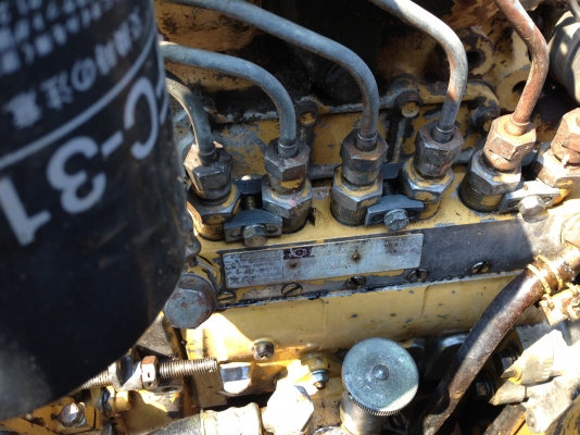 ขายรถแบ็คโฮ CAT E200B นำเข้าจากญี่ปุ่น มี VDO ครับ สภาพสวย คอนโทรลสั้น ติดต่อ 089-8368497/081-2990958