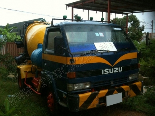 รถบรรทุก 6 ล้อโม่ปูน ยี่ห้อ ISUZU