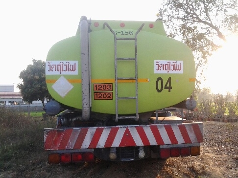 ขายถังน้ำมัน 16000 ลิตร โหลดล่างพร้อมอุปกรณ์สวยๆถูกๆ ขายถังน้ำมัน 16000 ลิตร โหลดล่างพร้อมอุปกรณ์สวยๆถูกๆ