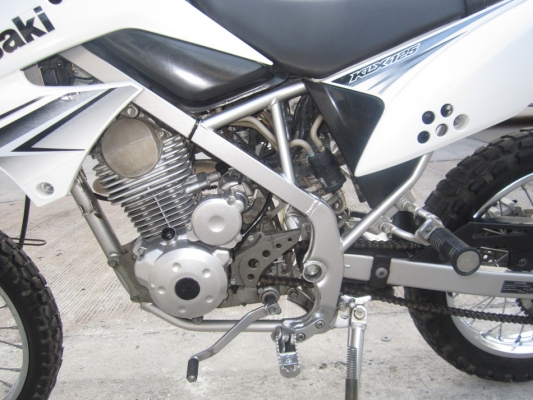 ขายด่วน KLX125ปี53ใหม่มากหัวฉีดสตาทมือววิ่งน้อย15000kmชุดโอนครบ