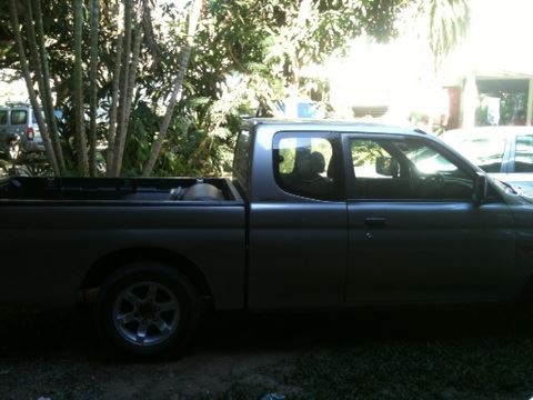 ต้องการขายครับ 130000 เครื่อง 1 JZ เกียร์ ธรรมดา รถปี 40 ต้องการขายครับ 130000 เครื่อง 1 JZ เกียร์ ธรรมดา รถปี 40