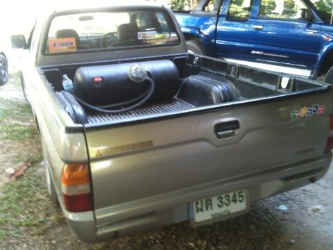 ต้องการขายครับ 130000 เครื่อง 1 JZ เกียร์ ธรรมดา รถปี 40 ต้องการขายครับ 130000 เครื่อง 1 JZ เกียร์ ธรรมดา รถปี 40