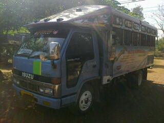 ขายรถ 6 ล้อ กระบะคาร์โก้ รถ 2 แถว ISUZU 110 สภาพสวย ใช้งานอยู่