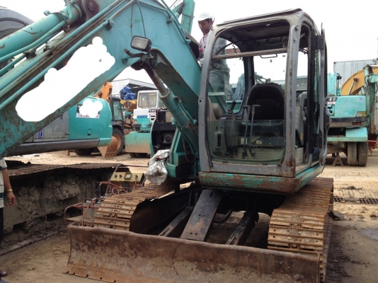 ขาย KOBELCO SK60SR Serial No.YT01-02684 ปี 2000