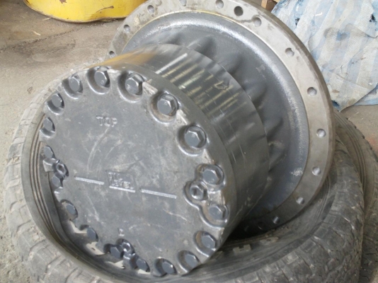 ตัวเดินKOMATSU PC200-7และ8