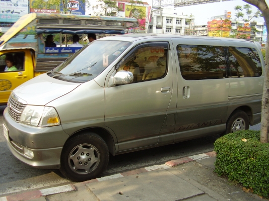 ขายรถตู้ตรวจการ โตโยต้า แกรนเวียร์ (TOYOTA Granvia)