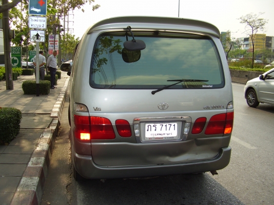 ขายรถตู้ตรวจการ โตโยต้า แกรนเวียร์ (TOYOTA Granvia)